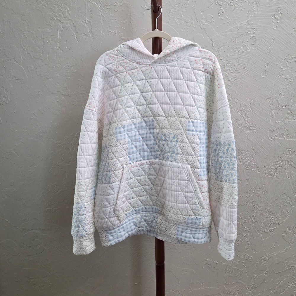 T109. Women's Quilted‎ Pullover Hoodie